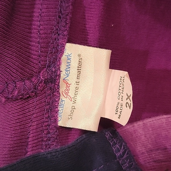 GREATER GOOD NETWORK HOODED SWEATER - Picture 3 of 4